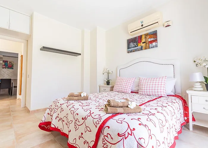 Cozy In Madronal De Fanabe With Large Private Pool Villa Costa Adeje