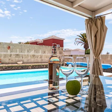 Cozy In Madronal De Fanabe With Large Private Pool Вилла
