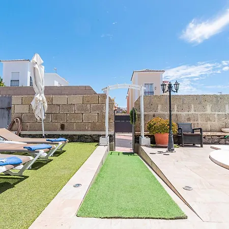 Cozy In Madronal De Fanabe With Large Private Pool Вилла Адехе