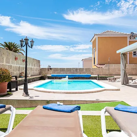 Cozy In Madronal De Fanabe With Large Private Pool Адехе