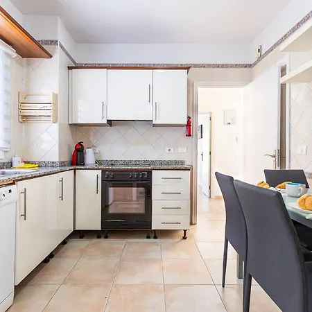 Вилла Cozy In Madronal De Fanabe With Large Private Pool Адехе